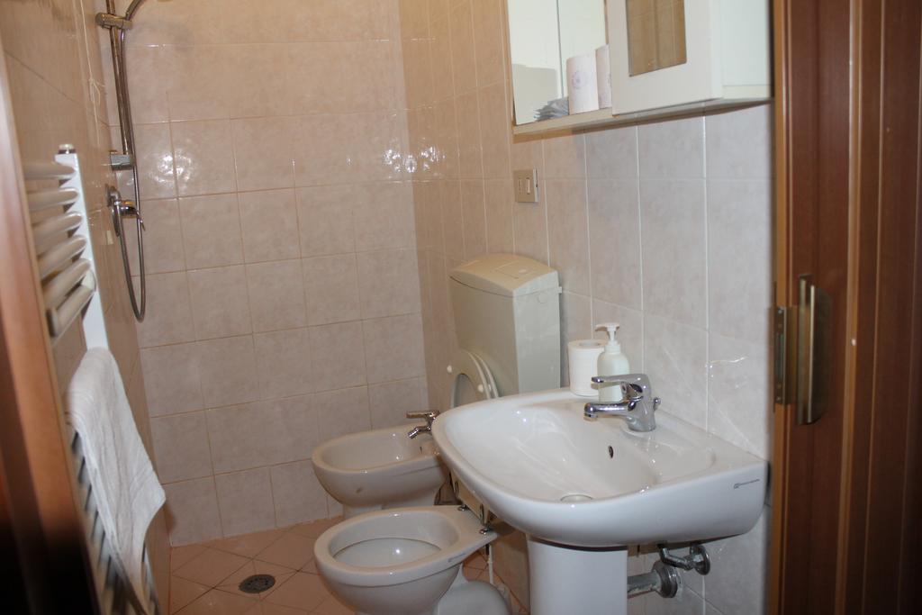 פיזה Hotel Terranova חדר תמונה