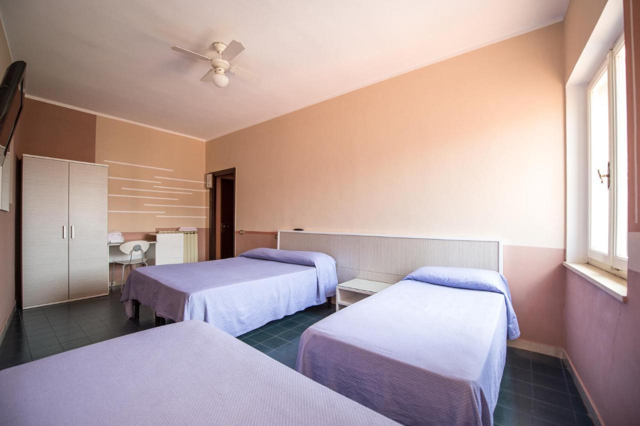 פיזה Hotel Terranova מראה חיצוני תמונה